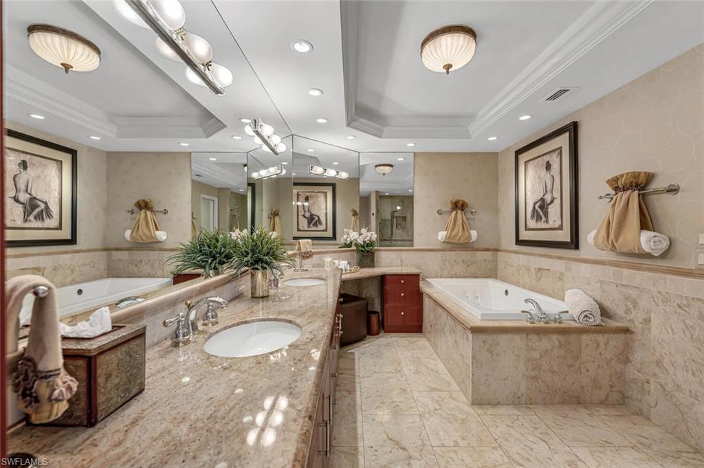 PARK PLAZA - Residential