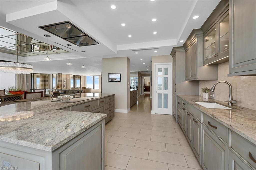 PARK PLAZA - Residential