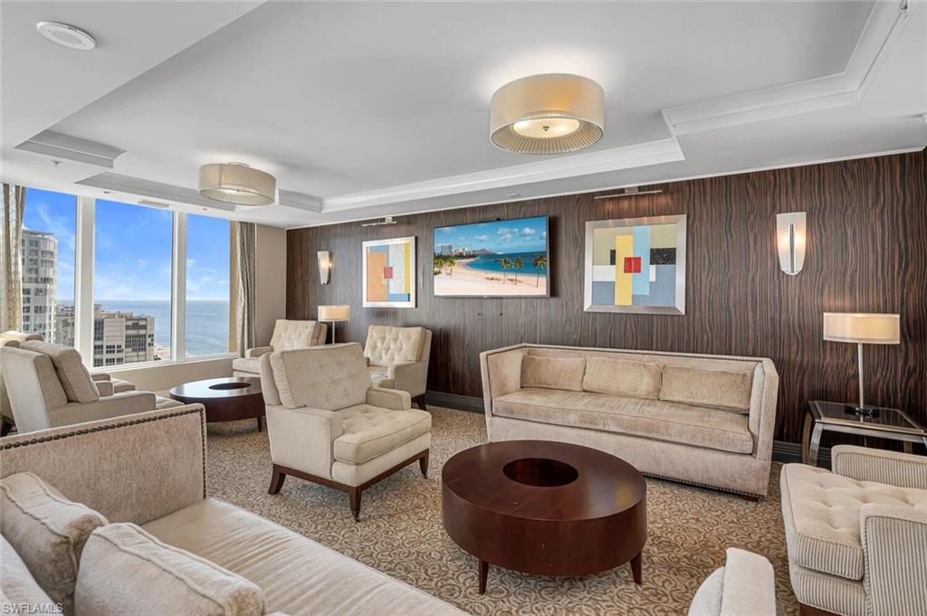 PARK PLAZA - Residential