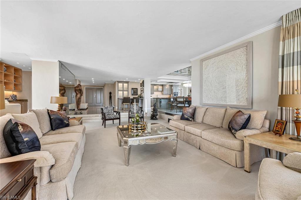 PARK PLAZA - Residential