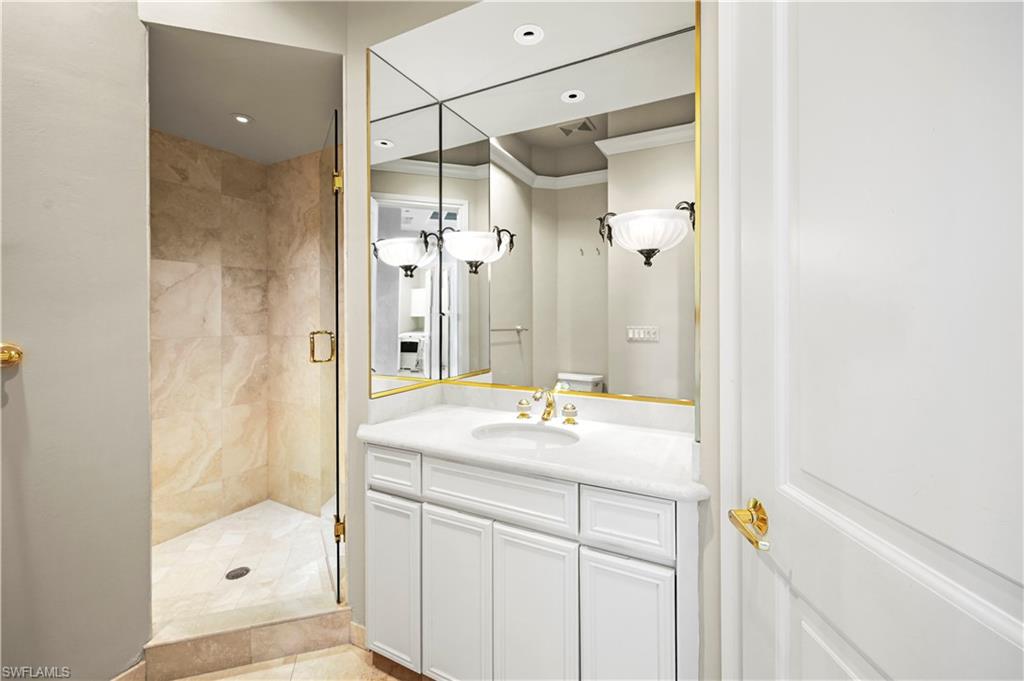 BAY VIEW II - Residential