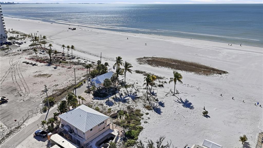 CRESCENT BEACH - Land