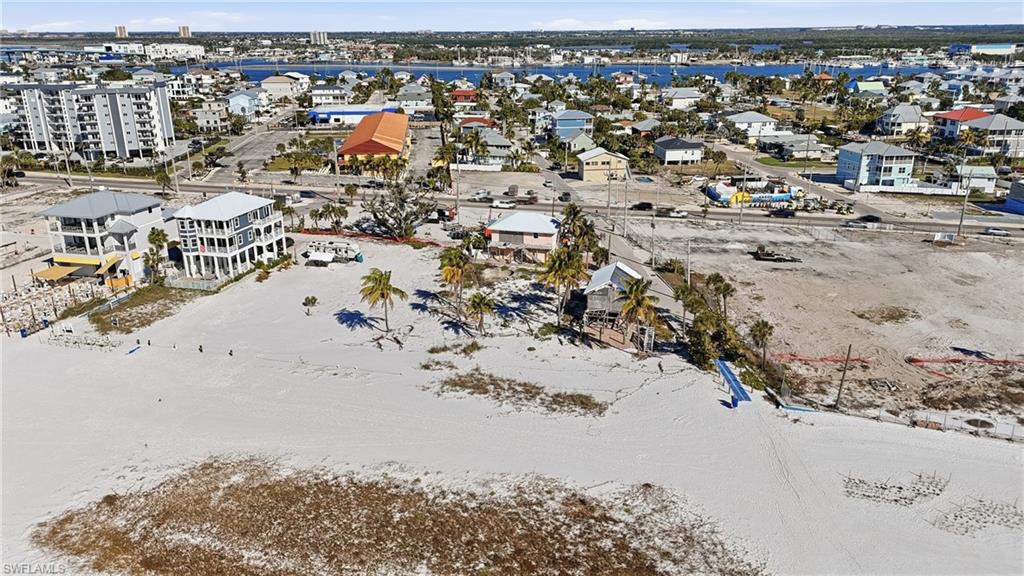 CRESCENT BEACH - Land