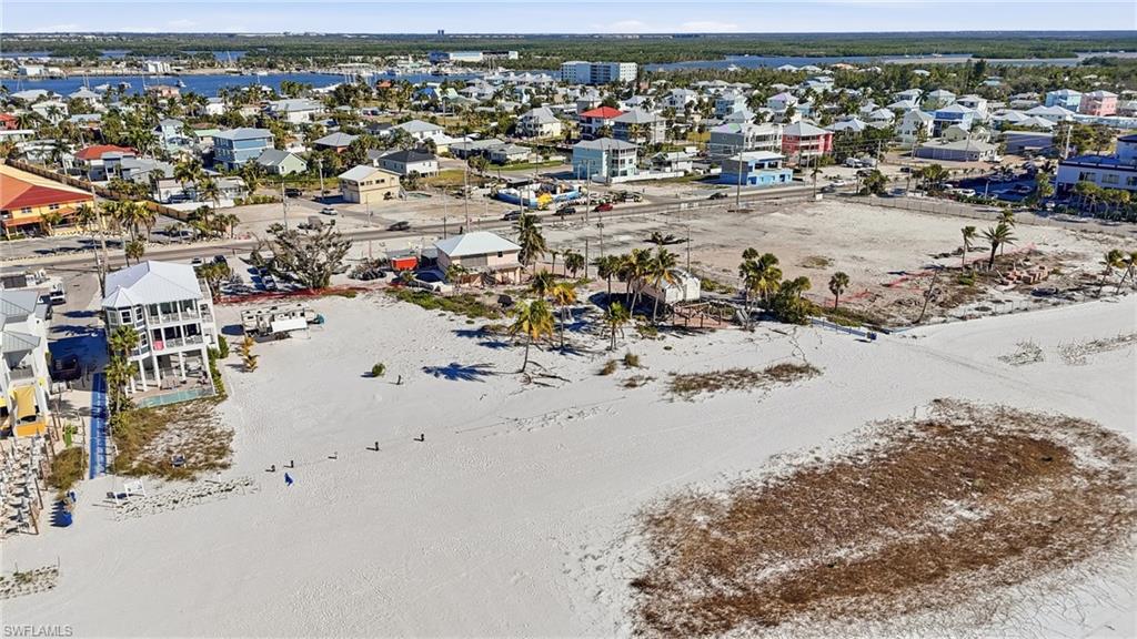 CRESCENT BEACH - Land