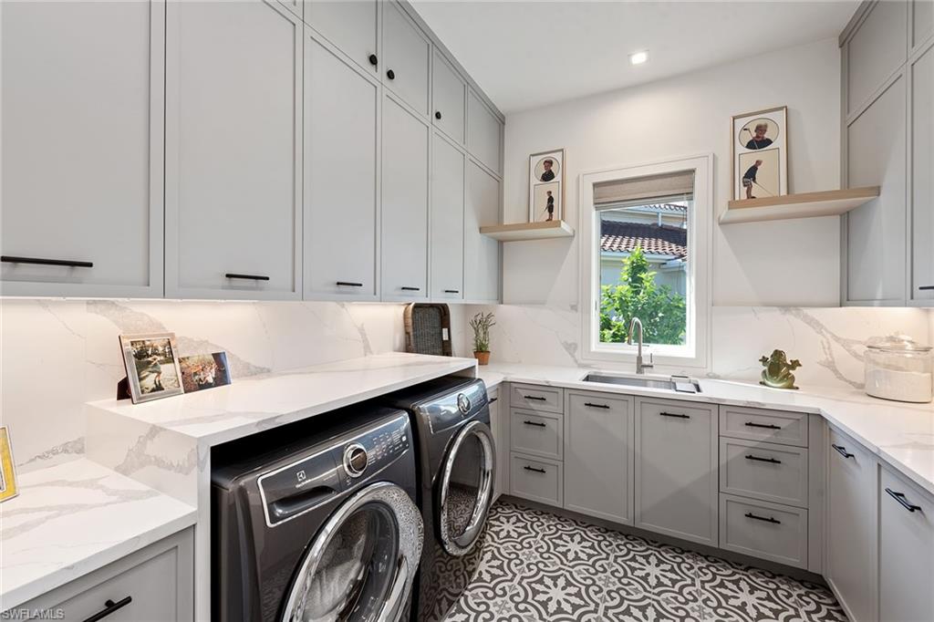 BAY COLONY SHORES - Residential