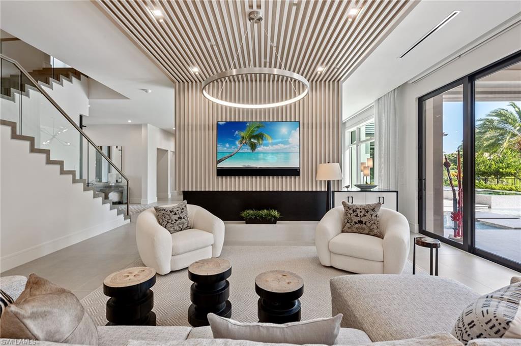 BAY COLONY SHORES - Residential