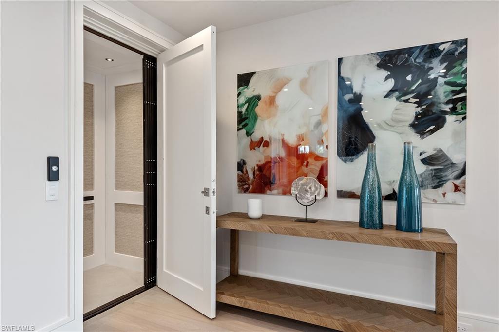 BAY COLONY SHORES - Residential