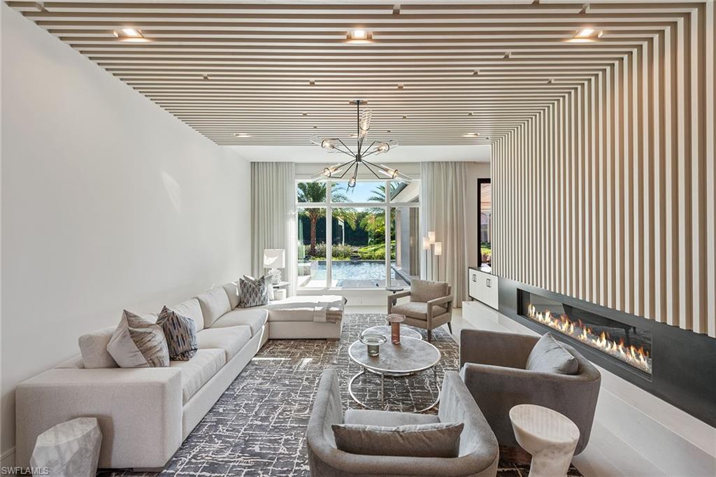 BAY COLONY SHORES - Residential