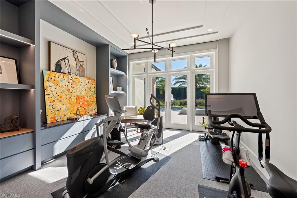 BAY COLONY SHORES - Residential