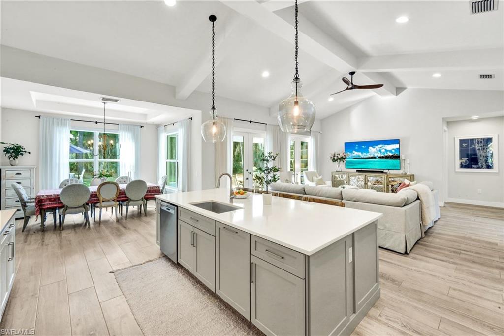 GOLDEN GATE ESTATES - Residential