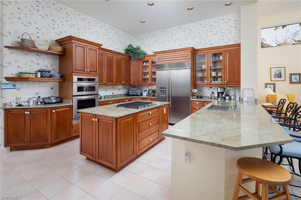 BARRINGTON AT PELICAN BAY - Residential