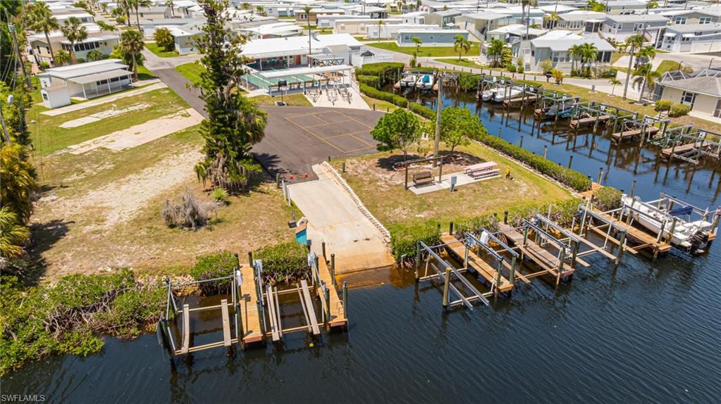 MARINERS COVE - Land