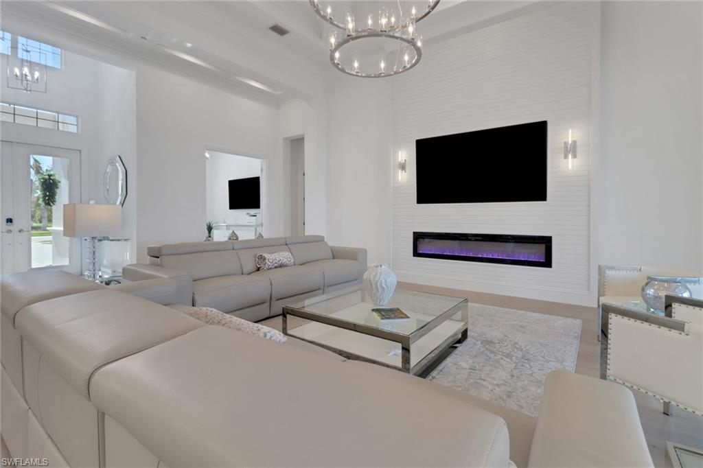 CRANE POINT - Residential