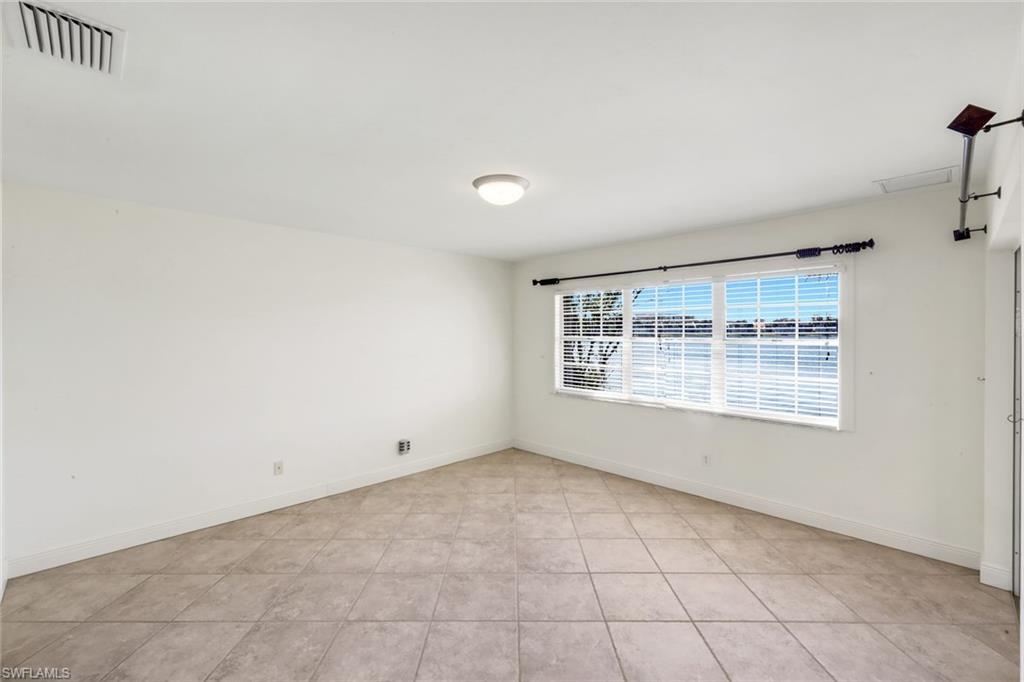 LAKESIDE GARDENS - Residential