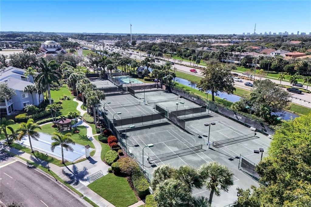 LAKESIDE GARDENS - Residential