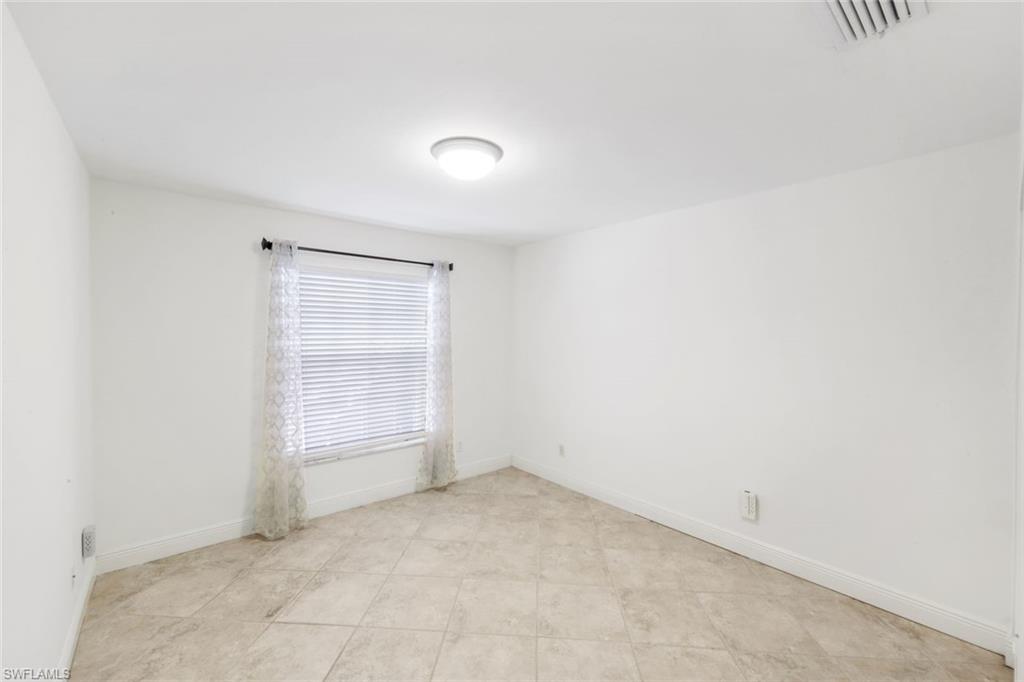 LAKESIDE GARDENS - Residential