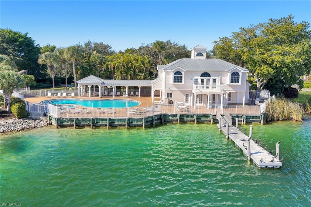 LAKESIDE GARDENS - Residential