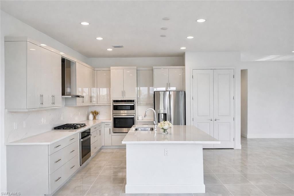 12770 Woodbury DR