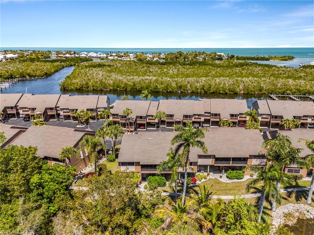 CAPTAINS HARBOR CONDO - Residential