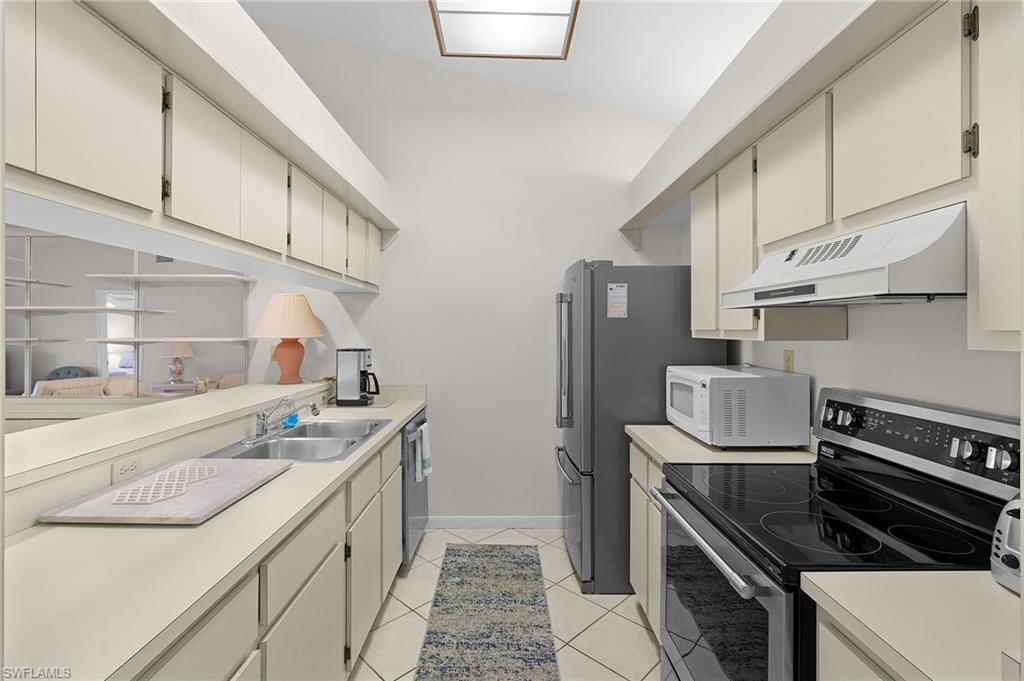 CAPTAINS HARBOR CONDO - Residential