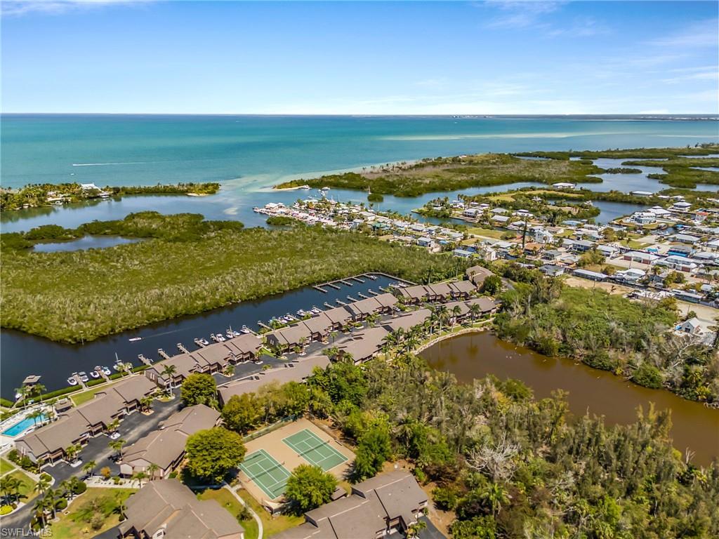 CAPTAINS HARBOR CONDO - Residential