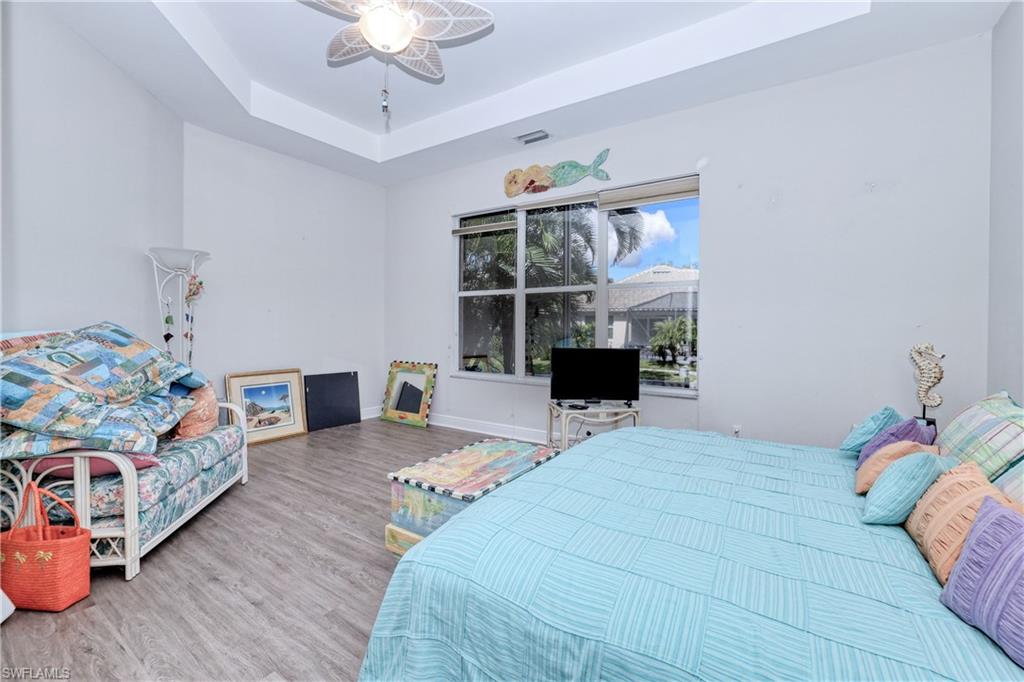 HARBOUR ISLE YACHT AND RACQUET CLUB CONDO - Residential