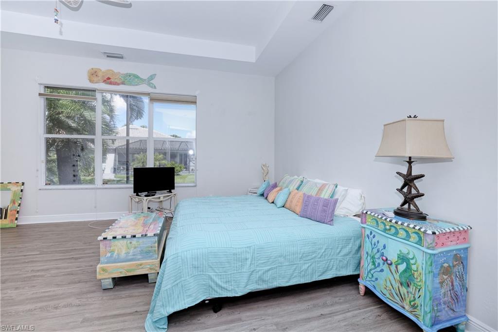 HARBOUR ISLE YACHT AND RACQUET CLUB CONDO - Residential