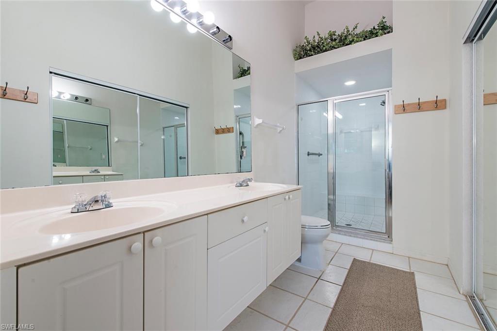 CARRIAGE HOMES AT WOODS EDGE - Residential