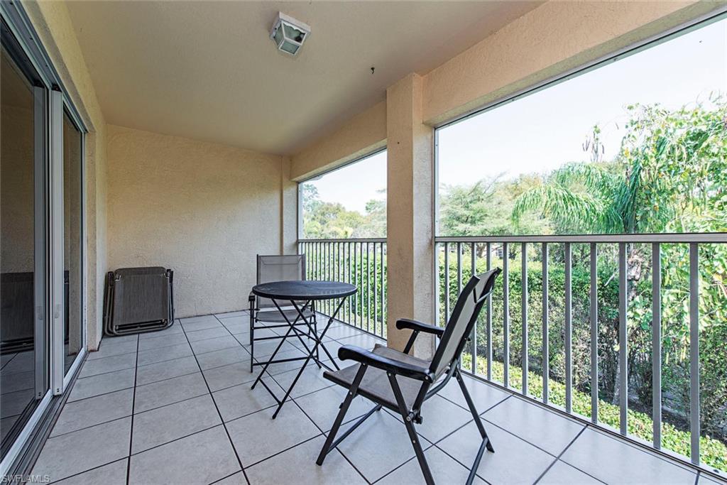 CARRIAGE HOMES AT WOODS EDGE - Residential