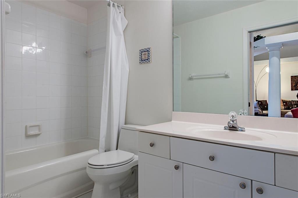 CARRIAGE HOMES AT WOODS EDGE - Residential