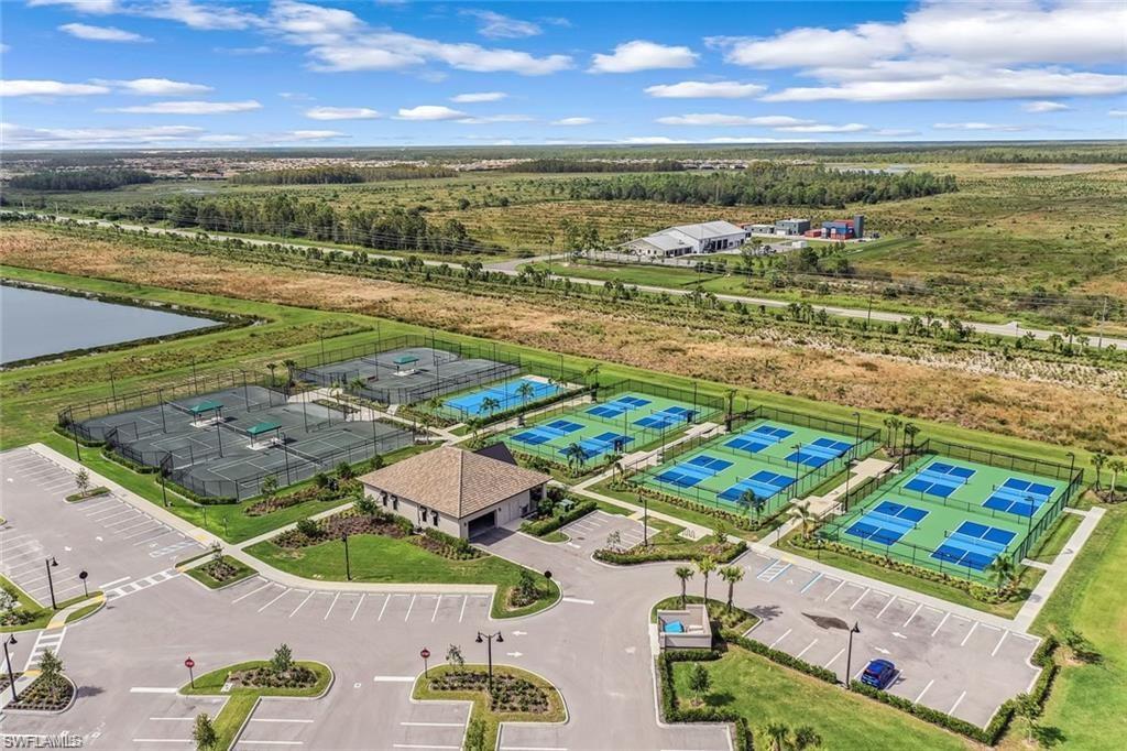 VERDANA VILLAGE - Residential