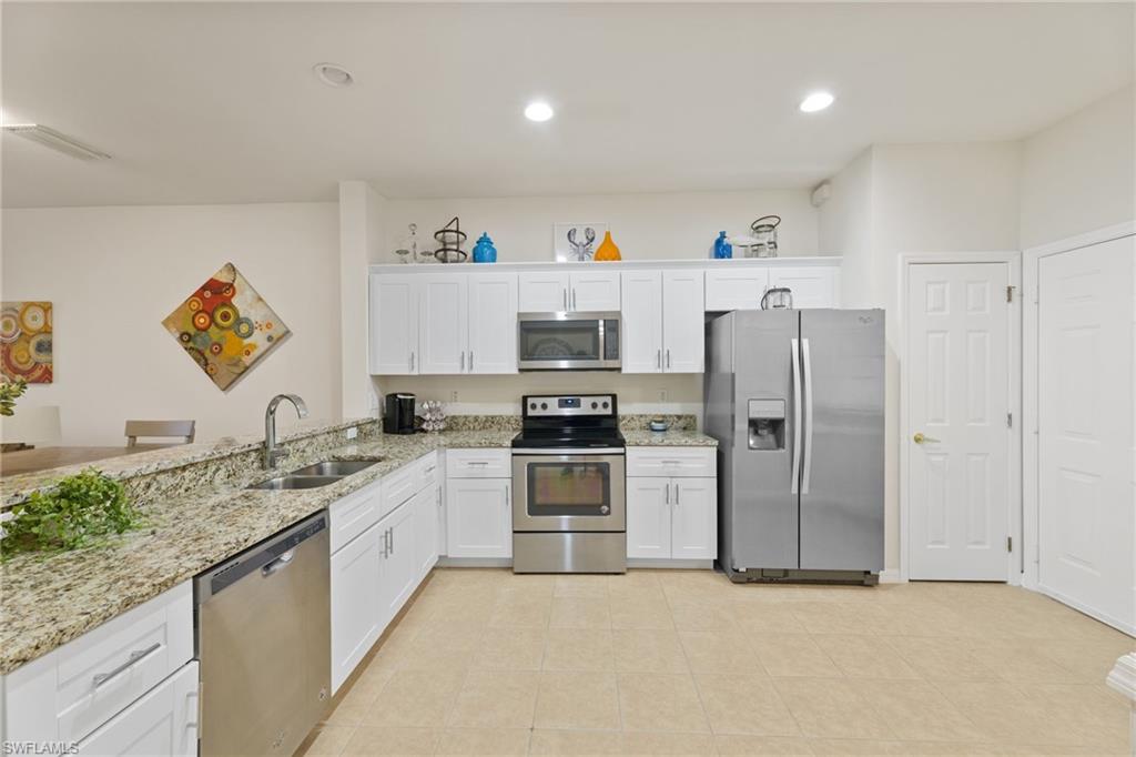 LAKEWOOD VILLAGE - Residential