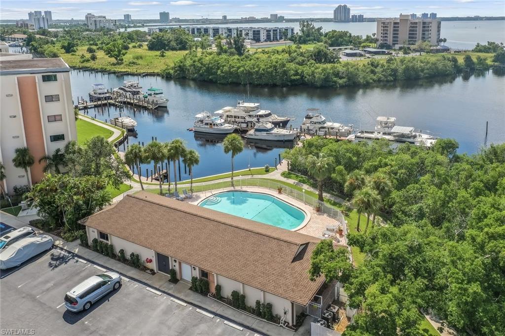 PARKWAY CONDO - Residential