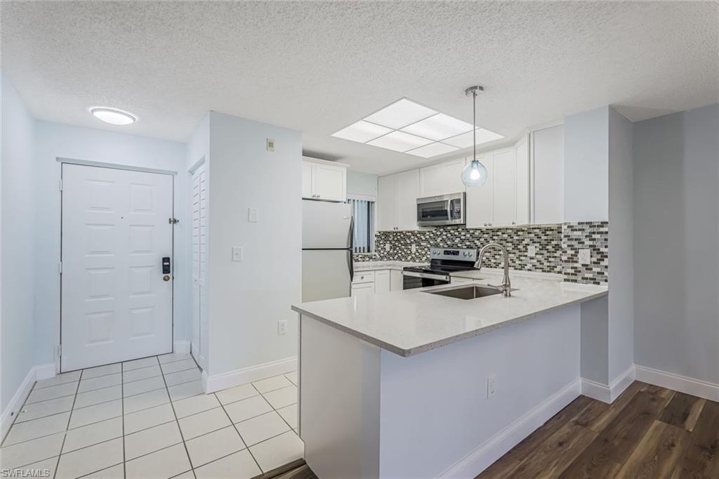 PARKWAY CONDO - Residential