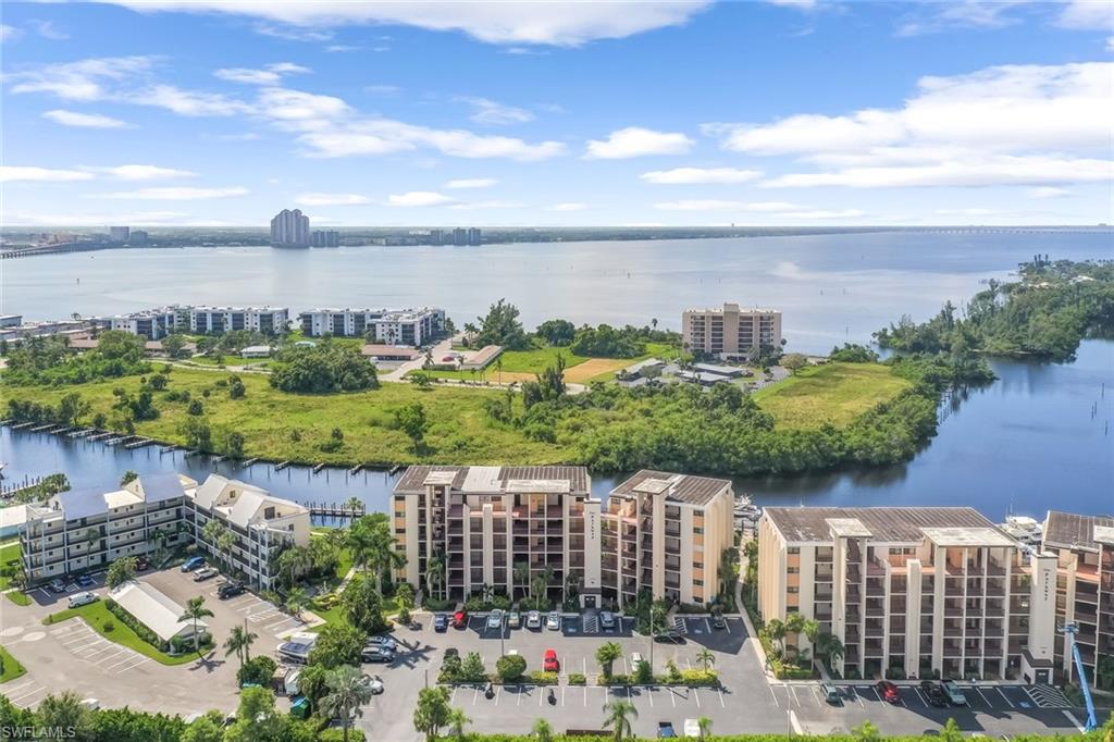 PARKWAY CONDO - Residential