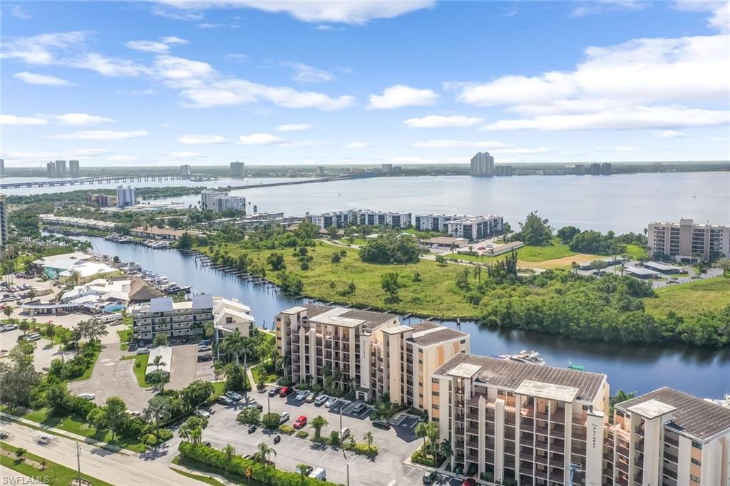 PARKWAY CONDO - Residential