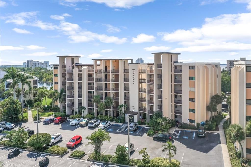 PARKWAY CONDO - Residential