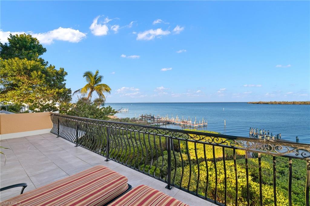 CAPTIVA BEACH VILLAS - Residential