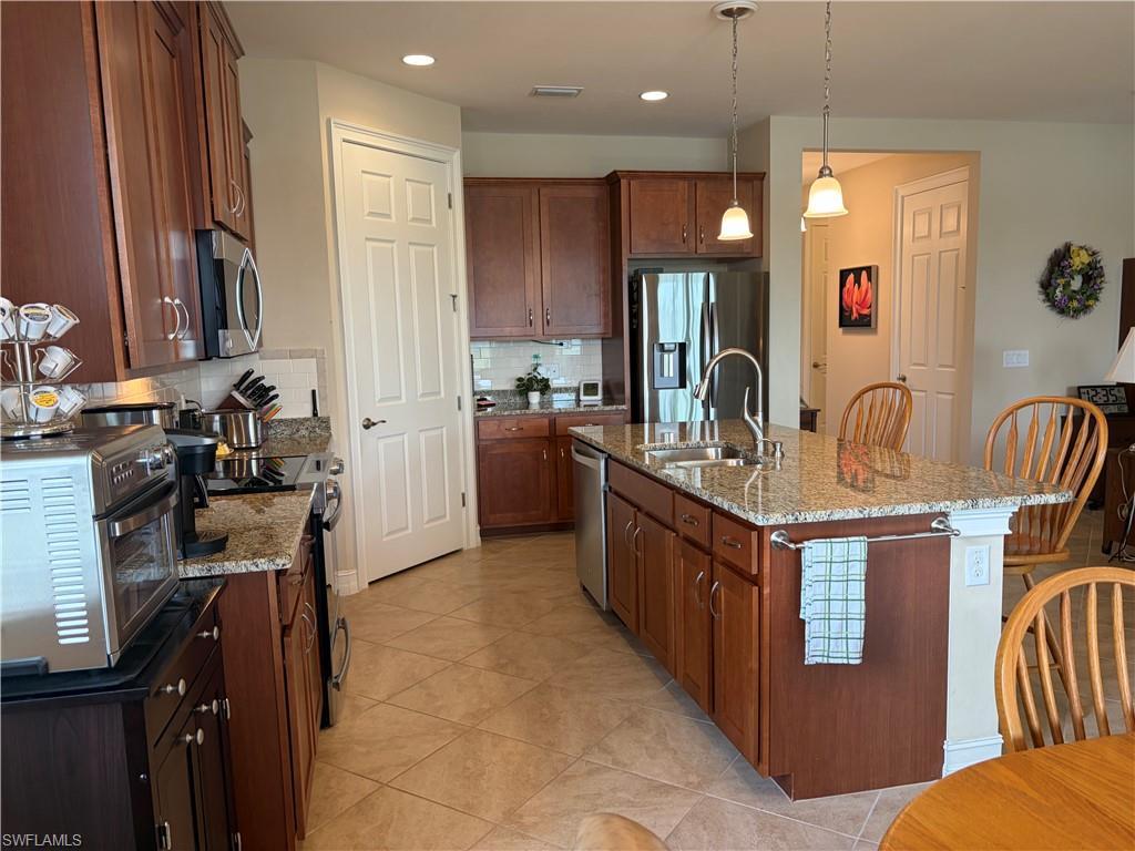 ENTRADA - Residential