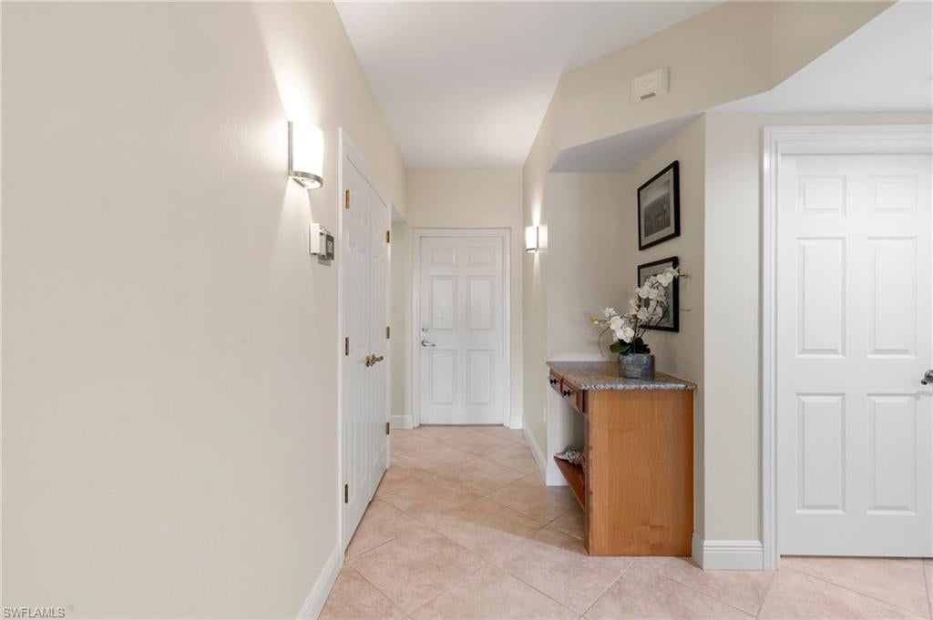 907 Panama CT 303