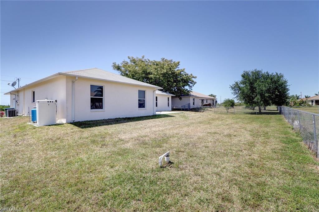 CAPE CORAL - Residential