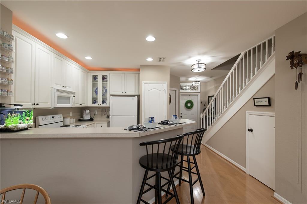 OLYMPIA POINTE - Residential