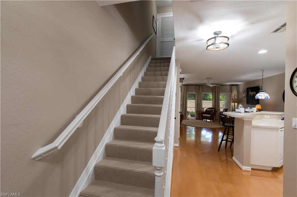 OLYMPIA POINTE - Residential