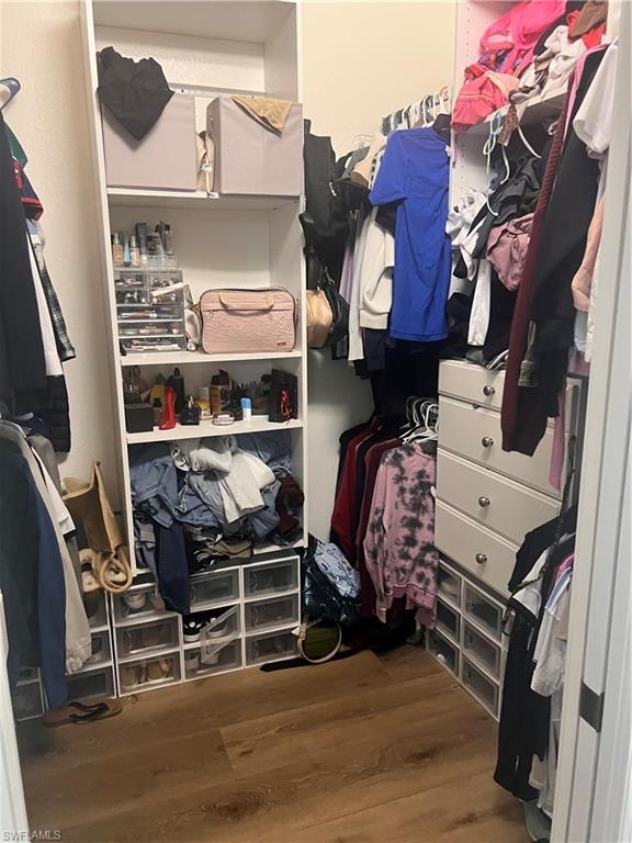 IBIS COVE - Residential