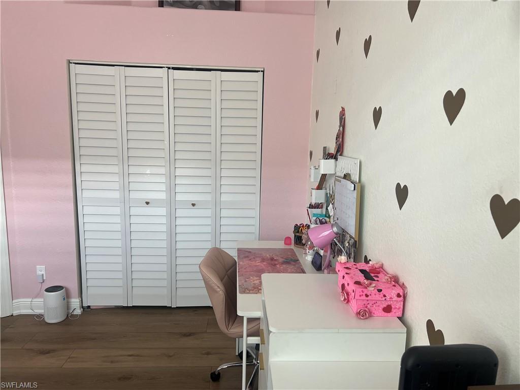 IBIS COVE - Residential