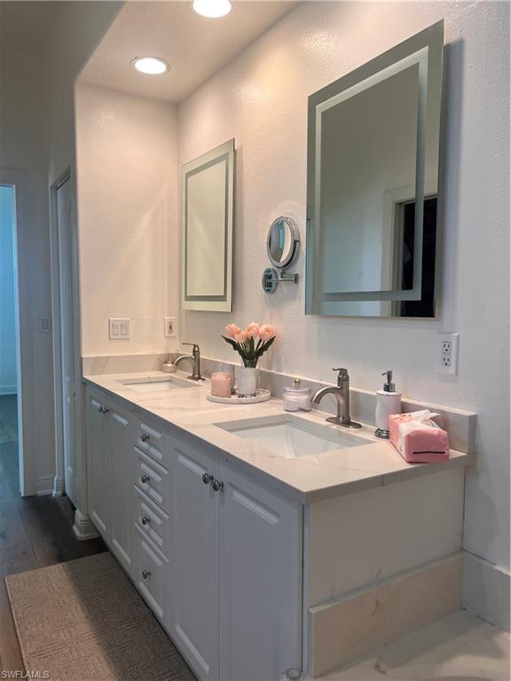 IBIS COVE - Residential