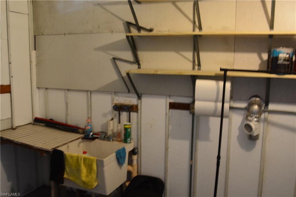 LEESURE VILLAGE - Residential