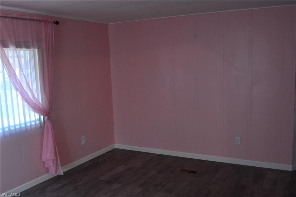 LEESURE VILLAGE - Residential