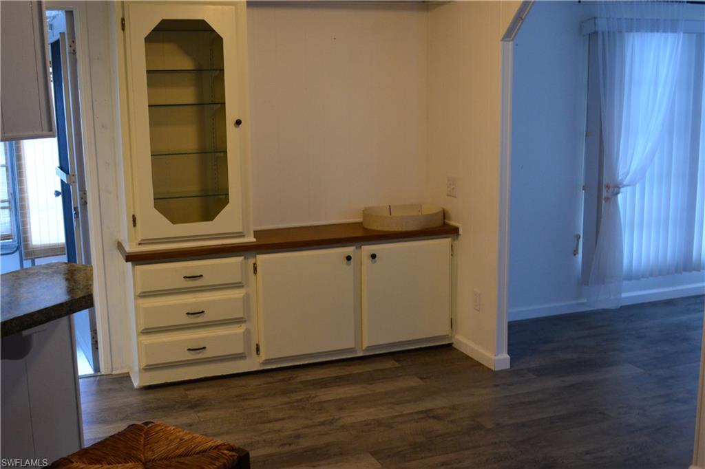 LEESURE VILLAGE - Residential