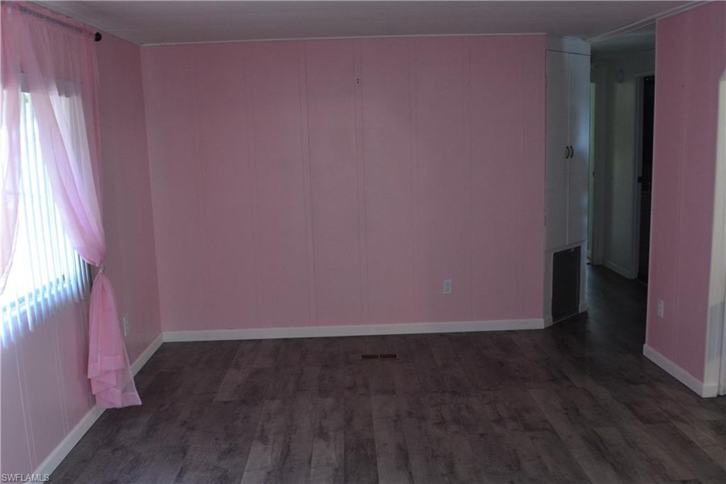 LEESURE VILLAGE - Residential